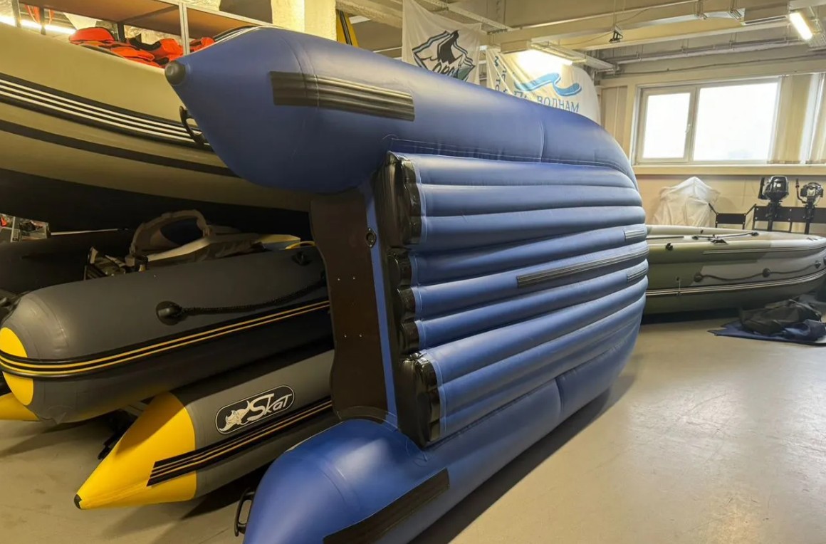 Лодка Reef 390Fi Jet